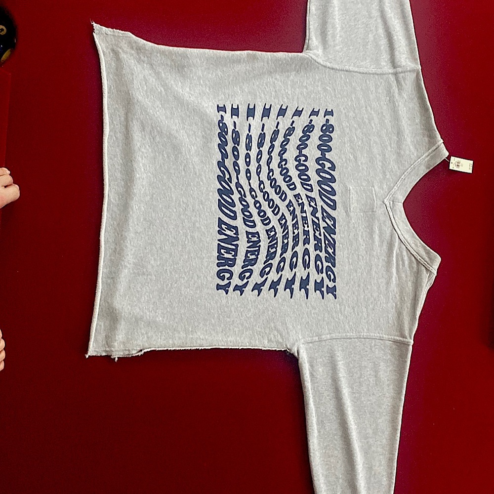 gray aerie v neck size small